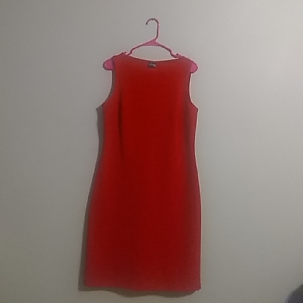 "Splurge" size L red dress